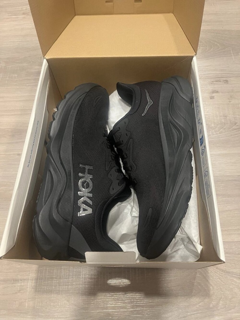 Hoka One One Arahi 8 Black/Black 1168690-BBLC Mens Size 11 [NEW] [MSRP:$150] - Picture 4 of 10